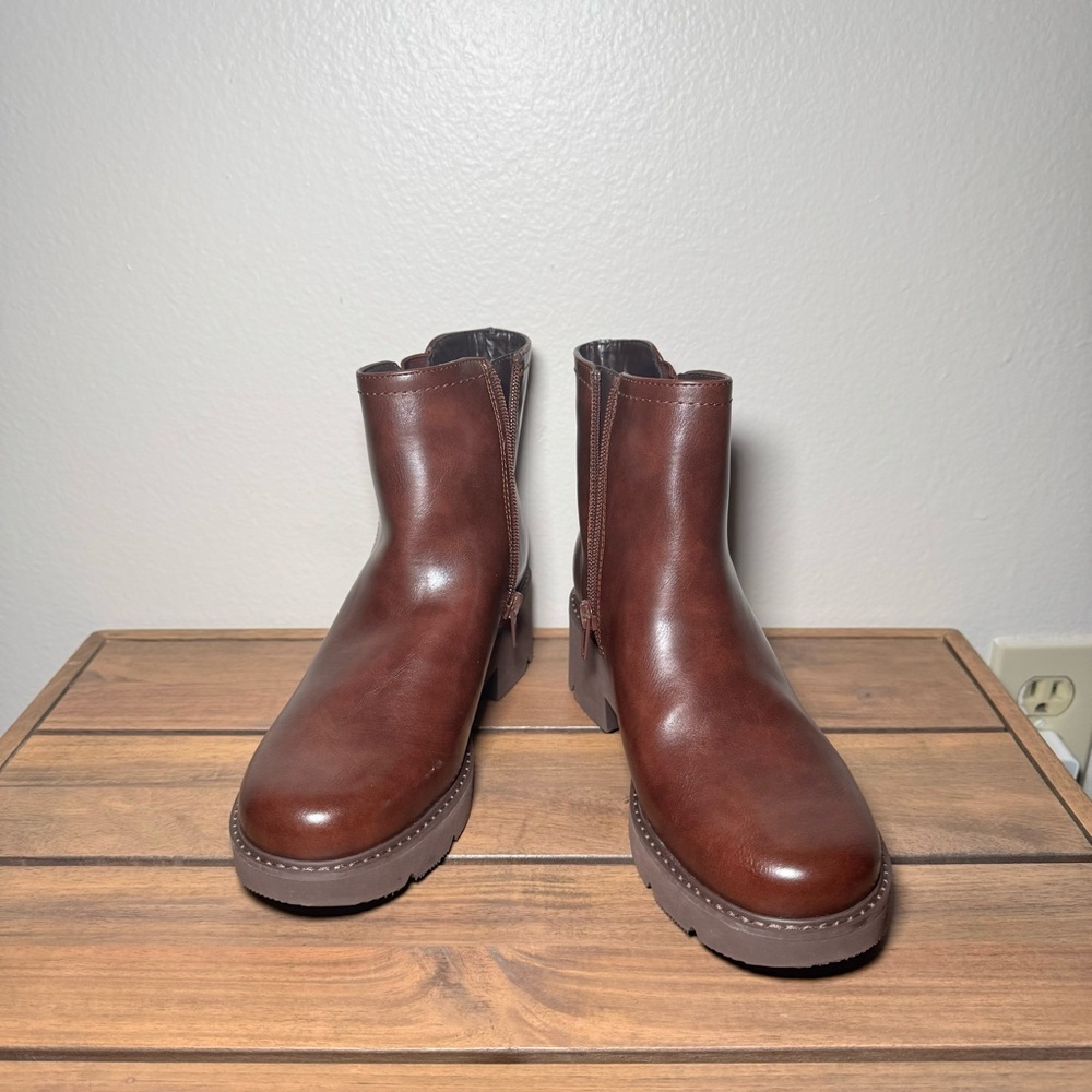 Naturalizer | Cade Chelsea Ankle Boot - Picture 8 of 13